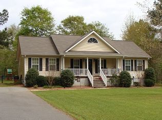 90 N Lake Dr, Sandersville, GA 31082