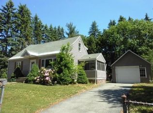 7 Sullivan Pkwy, Tewksbury, MA 01876