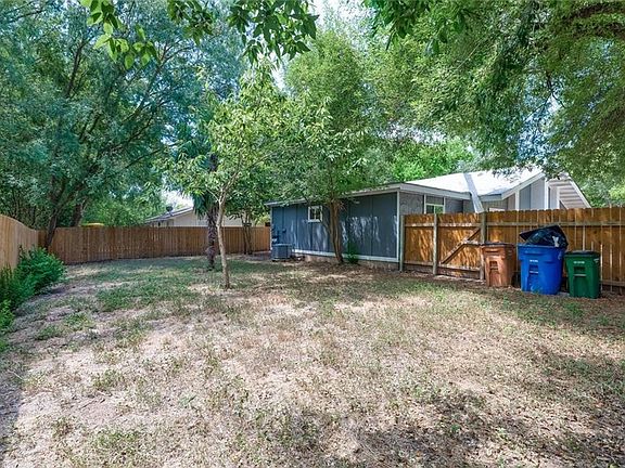 3rd image of 2201 Deadwood Dr #A