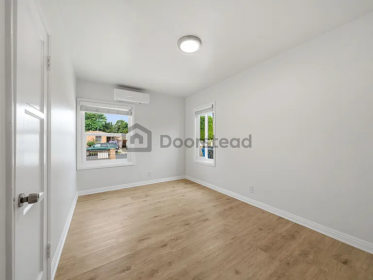 16306 S Denver Ave — Photo 12
