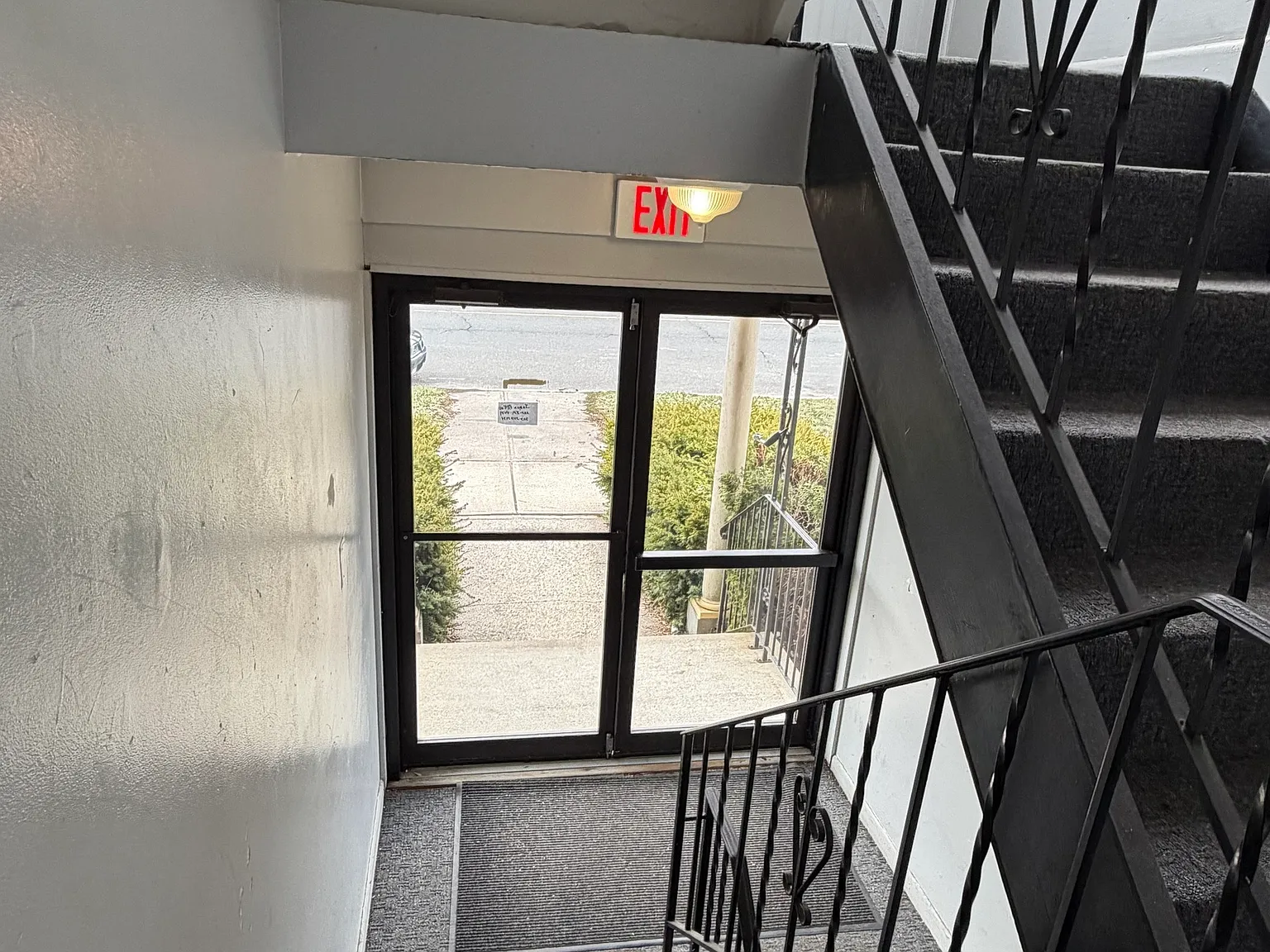 1 bed, 1.0 bath, 750 sqft, $1,350 — Photo 2