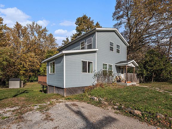 3rd image of 111 Reed St