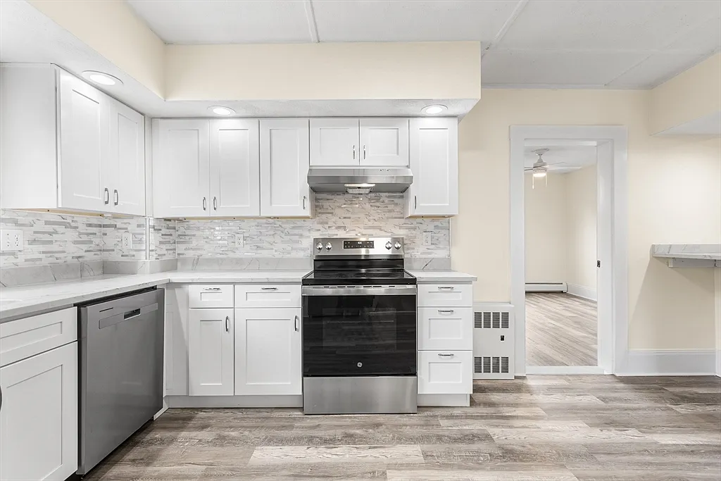 Building Photo - 75 Enon St #2