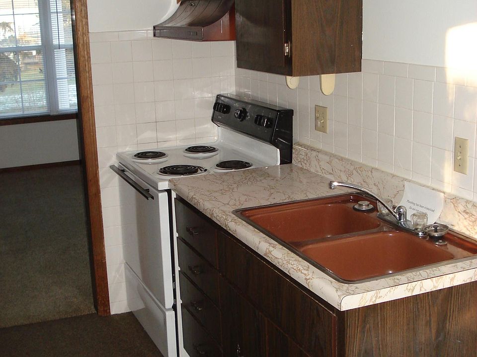 2nd image of 2908 Leeway Dr