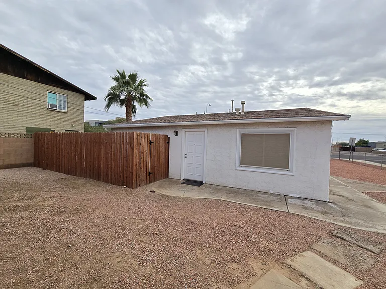 1007 N Scovel St — Photo 3