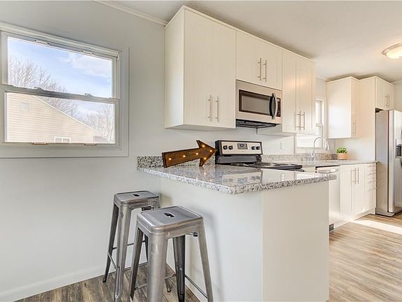 5th image of 1109 Circle Dr