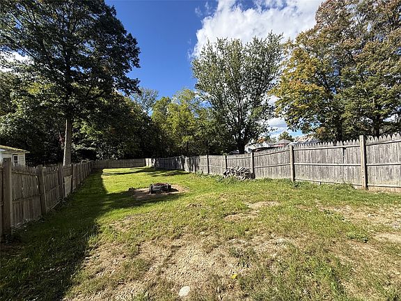 5th image of 1042 S Morgan St