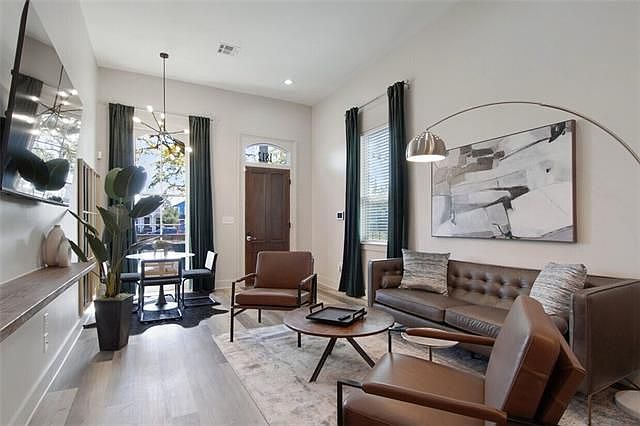 1st image of 1814 Elysian Fields Ave