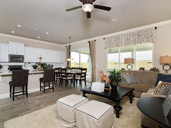 Interior Spruce Living_11