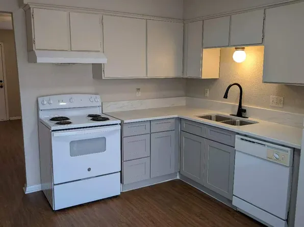 1404 Hillside Dr #1, College Station, TX 77845