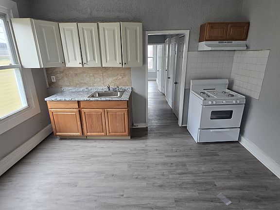 2nd image of 186 N 12th St #G2