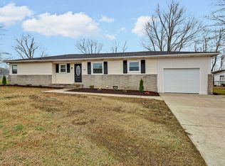 106 Dearman St, Smithville, TN 37166