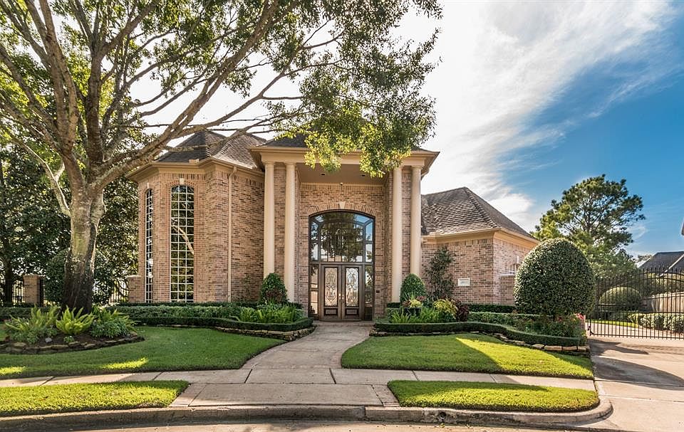 1st image of 3803 Canyon Bluff Ct
