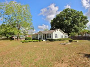 298 Van Buren Ave, Defuniak Springs, FL 32435