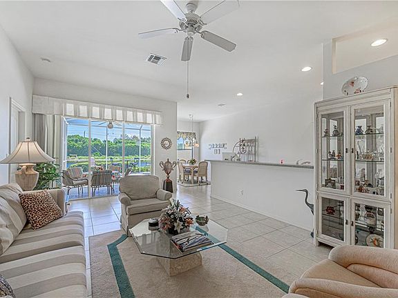 4th image of 26026 Clarkston Dr