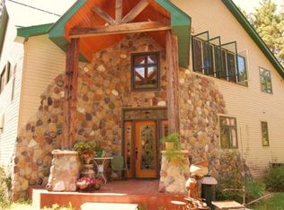 N2043 Virginia Dr, Waupaca, WI 54981