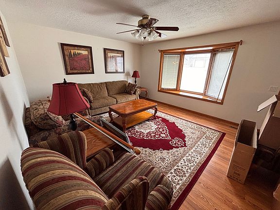 3rd image of 1505 Westwind Dr