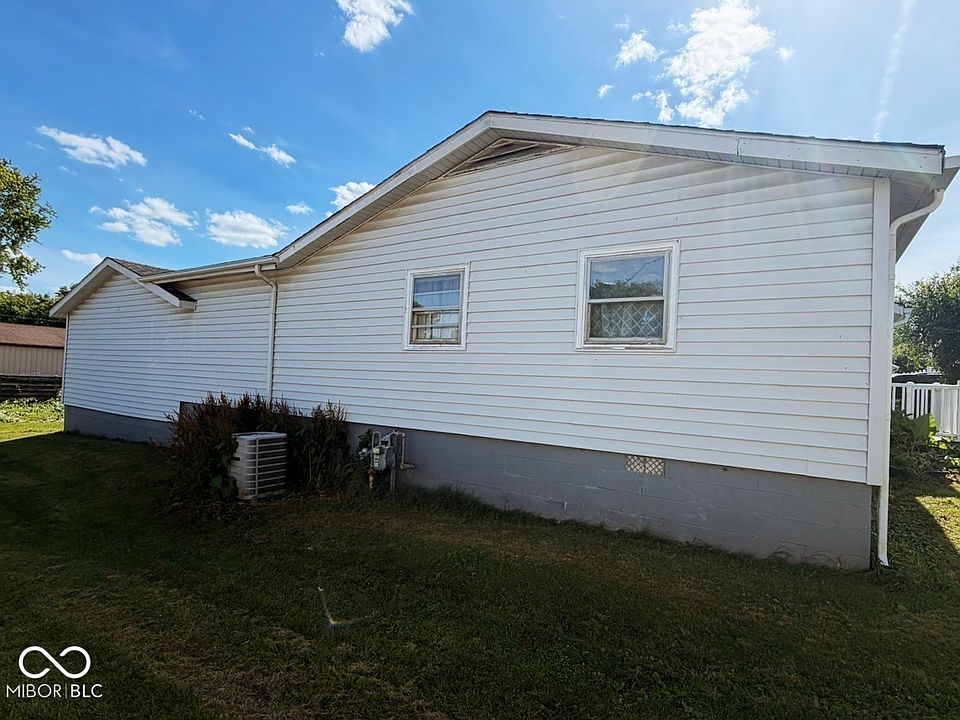 2nd image of 809 Tuttle Ave