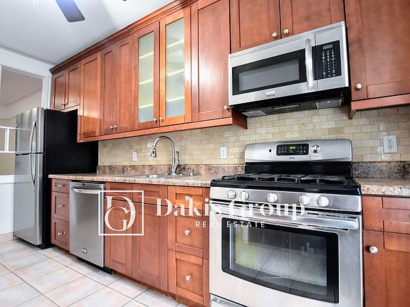 2nd image of 32-80 38th St #Gs1