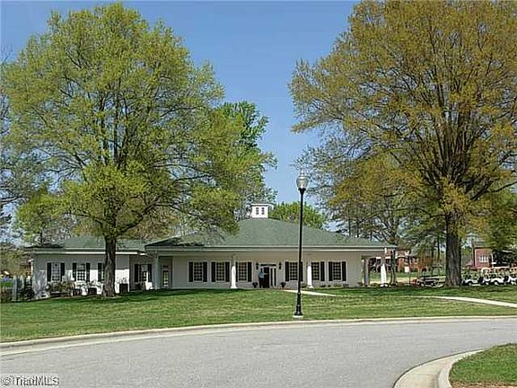 3rd image of 205 Medinah Dr