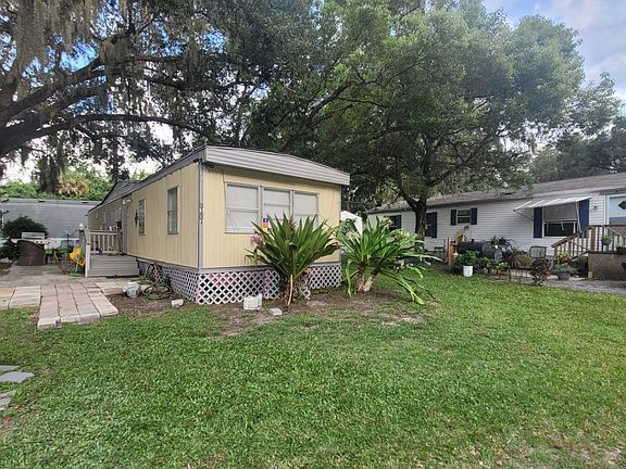 2nd image of 1313 W Gardenvilla Ave