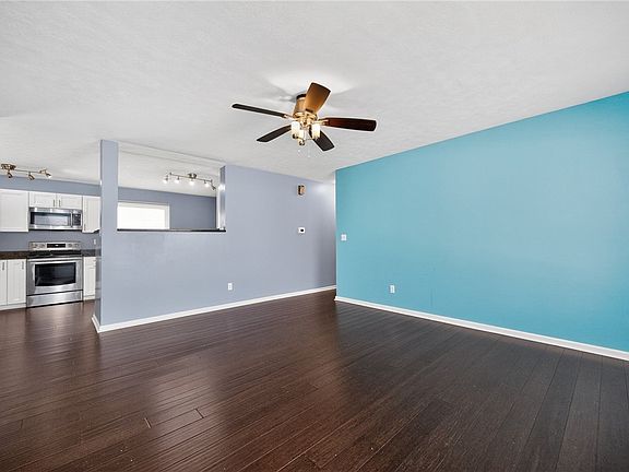 5th image of 312 Applehill Dr