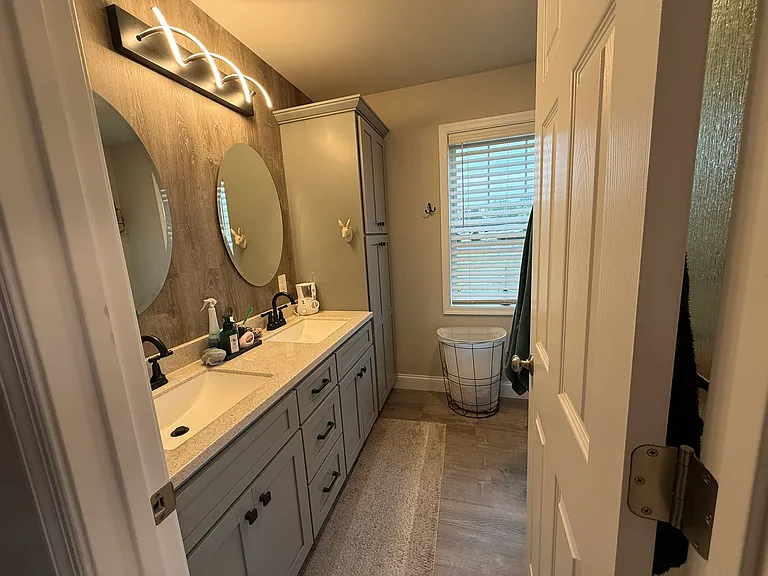 4 Pacific Blvd — Photo 16