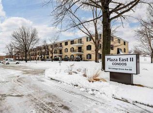 190 Cottage Grove Ave SE APT 310, Cedar Rapids, IA 52403