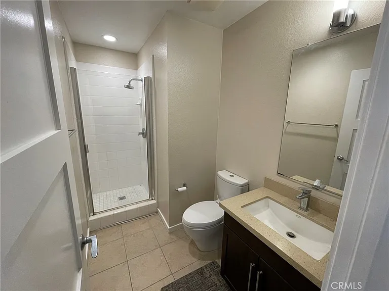 501 W Maple Ave — Photo 37