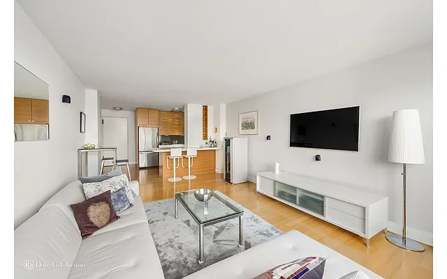 Sold by Douglas Elliman | media 20