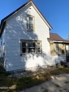 207 3rd Ave SW, Watertown, SD, 57201