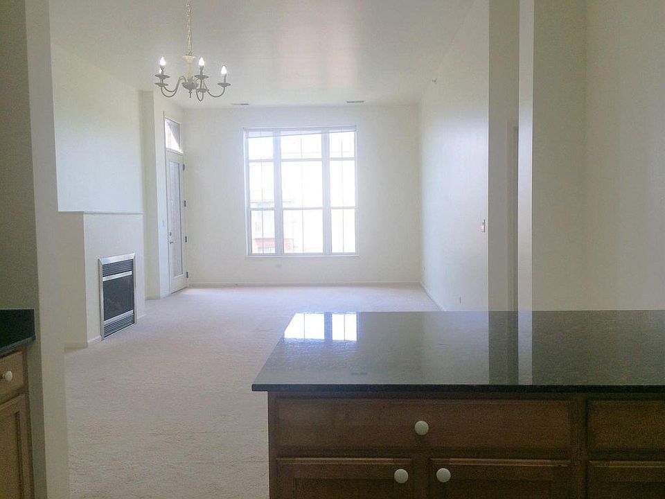 2nd image of 1914 Farnsworth Ln #P20
