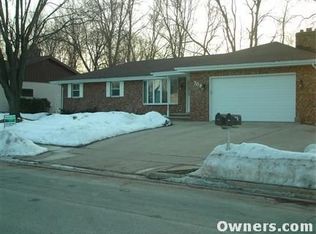709 Violet Ln, Little Chute, WI 54140