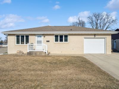 1706 2nd Ave SE, Dyersville, IA, 52040