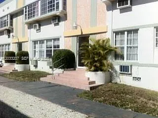 1612 Drexel Ave #8