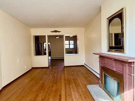 5th image of 49 E 33rd St