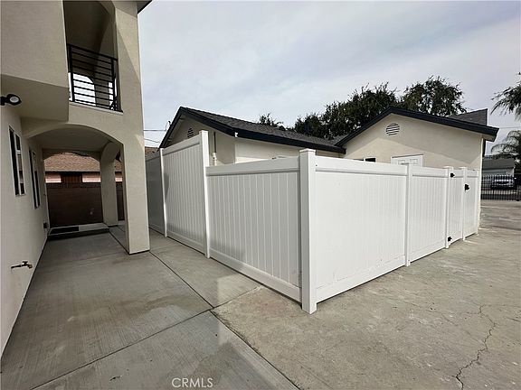 3rd image of 1318 W 131st St #A