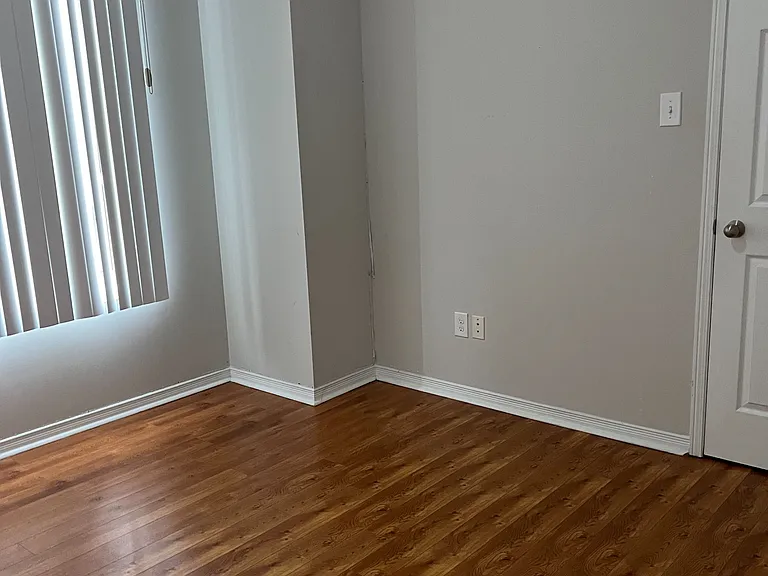 60 Fairwood Cir #149 — Photo 7