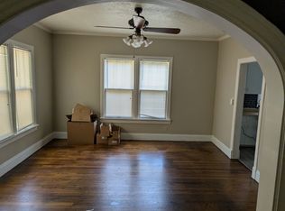 807 Dunlap St, Paris, TN 38242