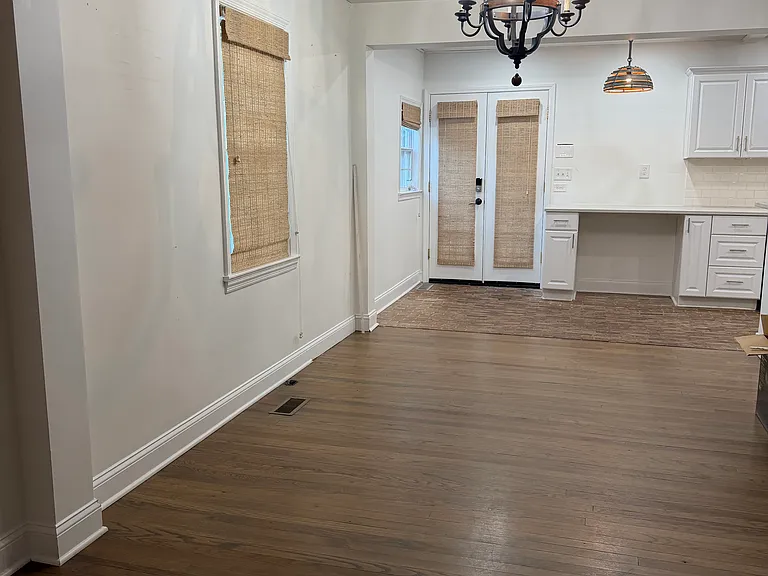 Dining rooms - real hardwood floors