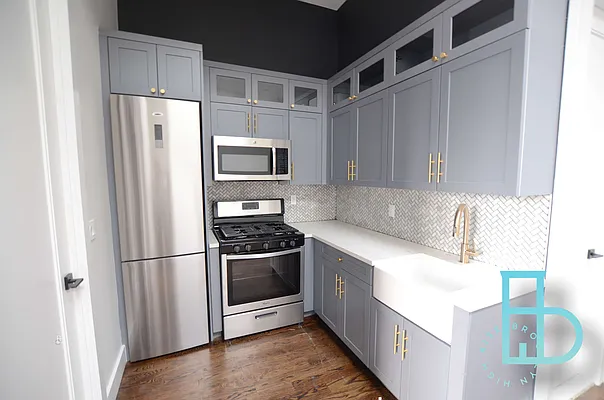 Rented by Miron Realty Group | media 86
