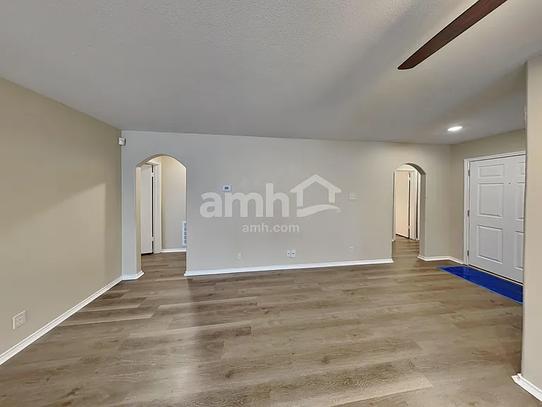 15243 Kamary Ln — Photo 7