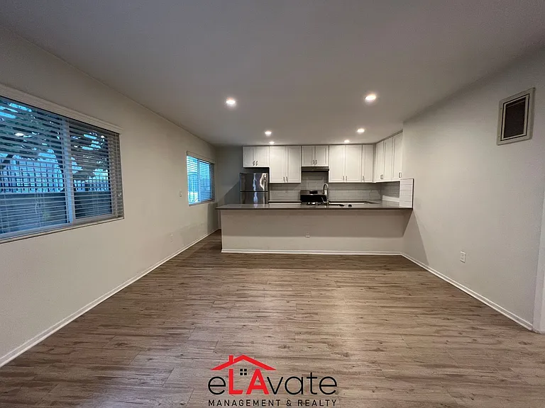 12625 Pacific Ave #4 — Photo 4