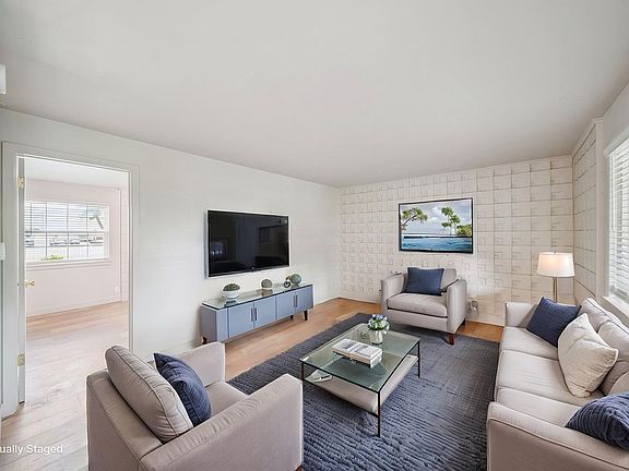 2nd image of 109 S 9th St APT 101