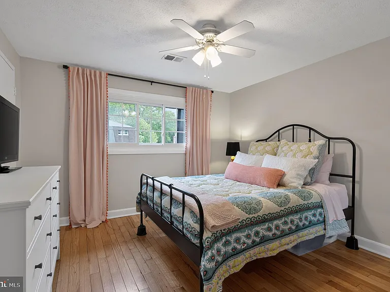 150 S Virginia Ave #34 — Photo 22