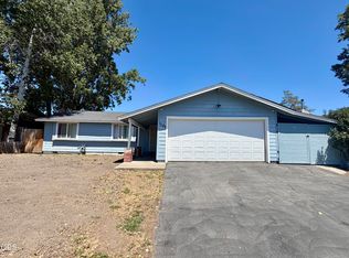1131 Merryman Dr, Klamath Falls, OR 97603