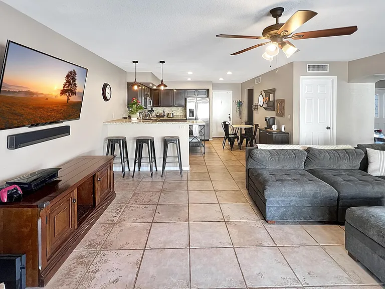 16205 S 34th Way — Photo 10