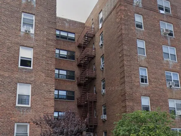 64-74 Saunders Street #5A, Rego Park, NY 11374