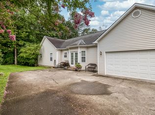 96 Tyler Place Ln, Clinton, TN 37716