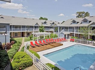 320 SE 3rd St APT D13, Gainesville, FL 32601